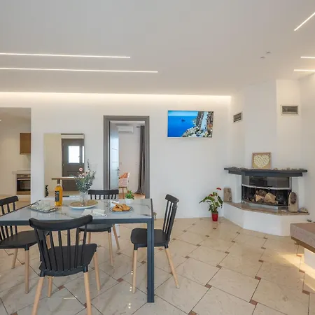 Little Yard & #8 アパート *