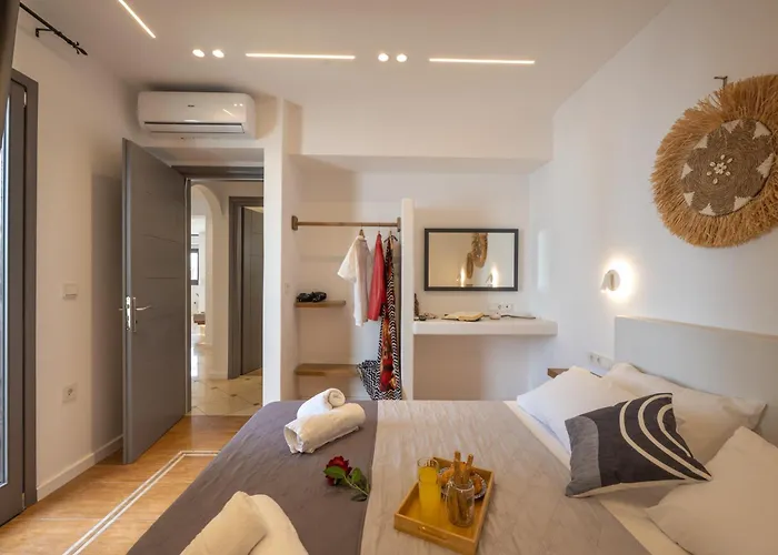 Little Yard & #8 Daire