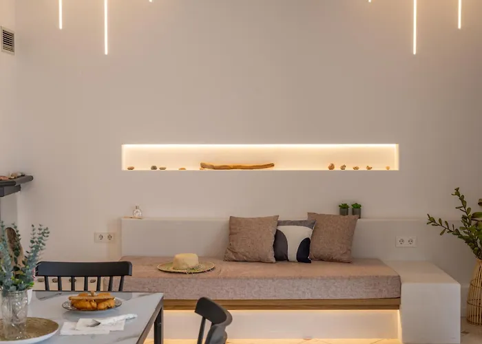 Little Yard & #8 Daire *