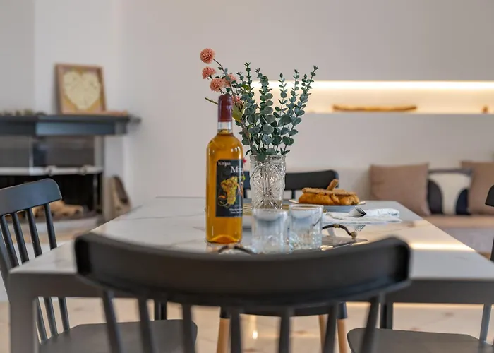 Little Yard & #8 Naxos City