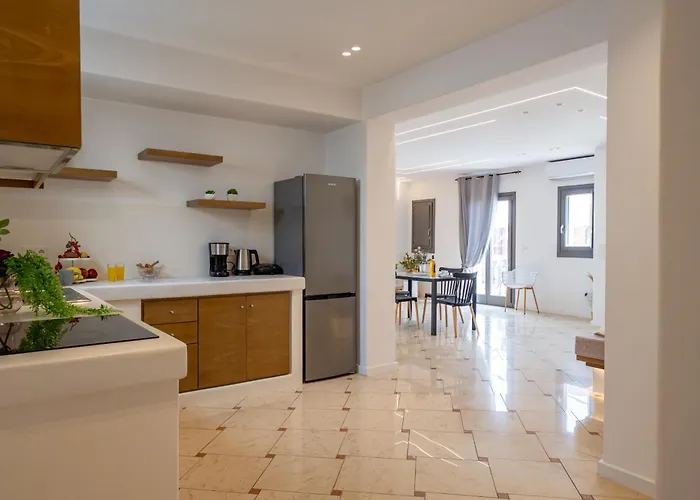 Daire Little Yard & #8 Naxos City