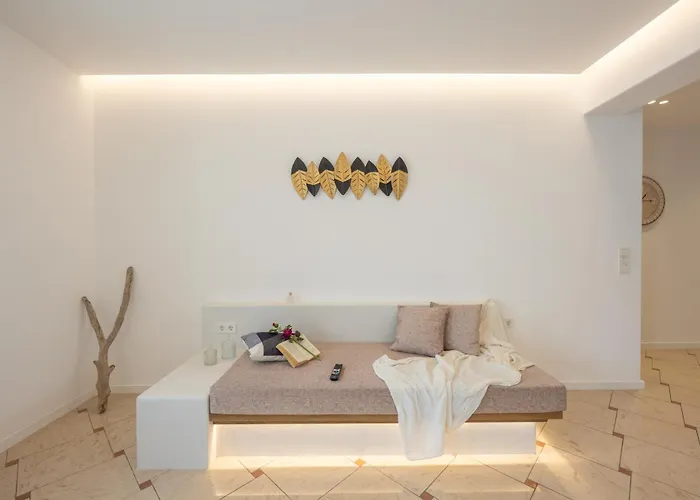 Little Yard & #8 * Naxos City