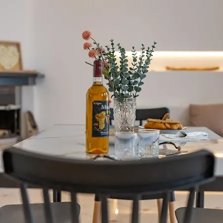 Little Yard & #8 Naxos City