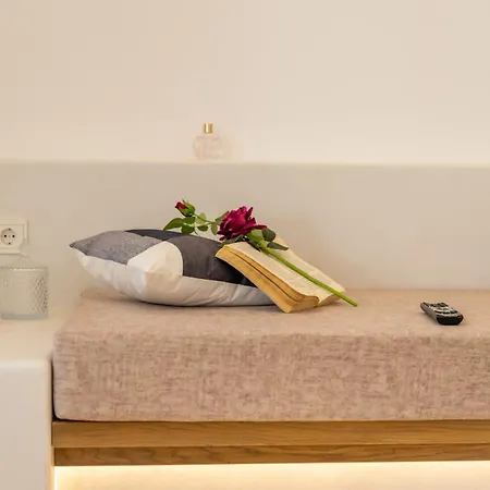 דירה Little Yard & #8 *