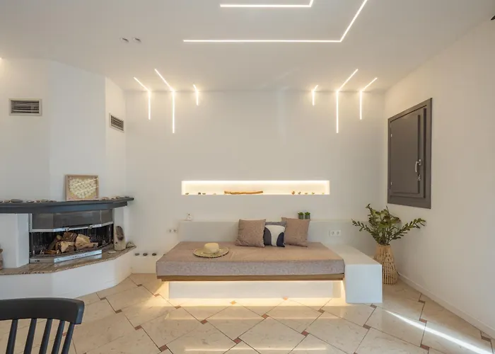 Apartment Little Yard & #8 Naxos City