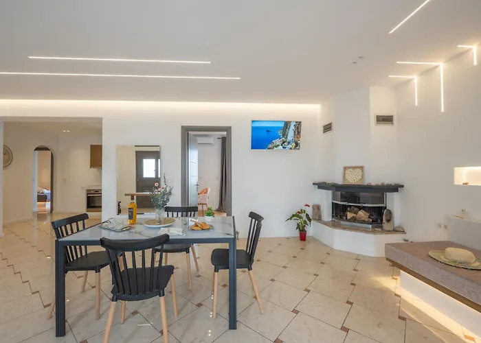 Little Yard & #8 Apartment *